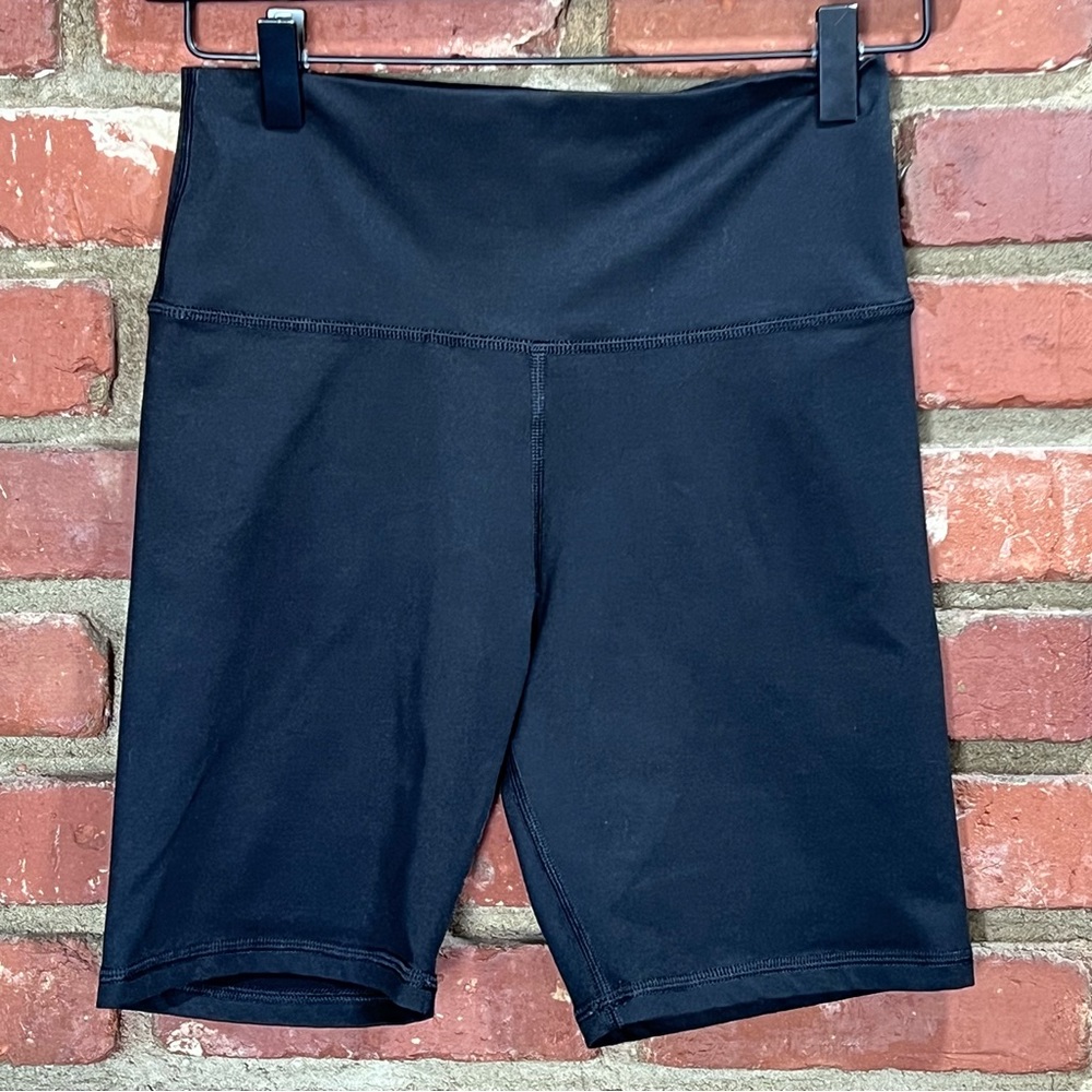 Aerie Women’s Chill.Play.Move. High Waisted Black Biker Shorts Size Medium